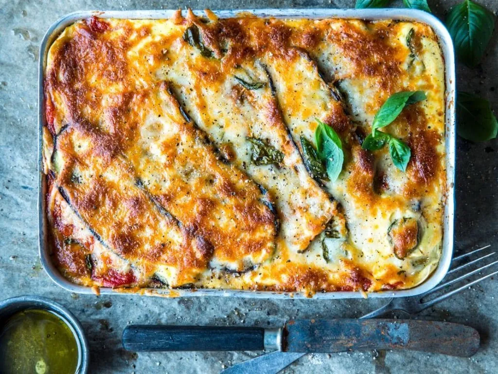 Aubergine lasagne med mozarella