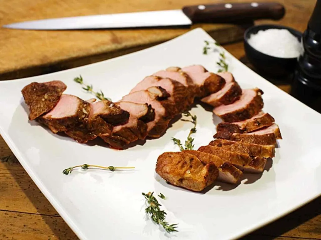 Avokadosallad med fläskfilé