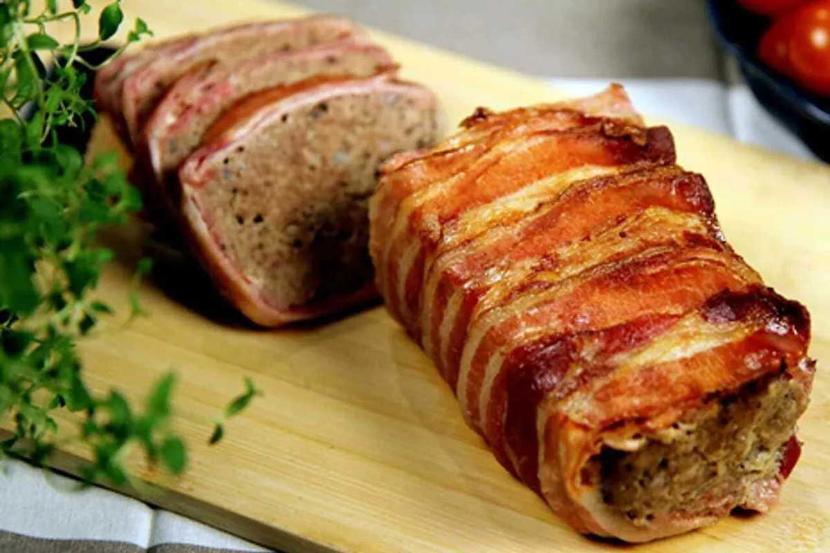 Baconinlindad köttfärslimpa