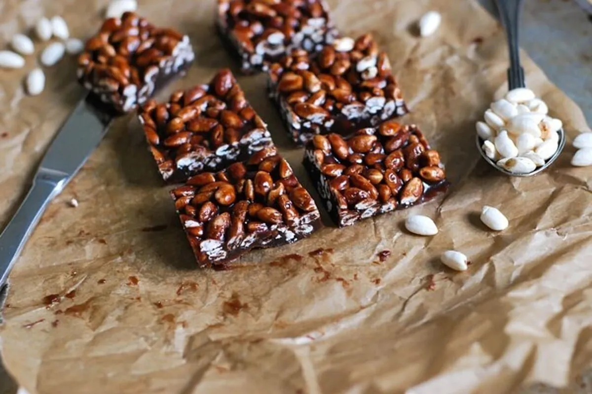 Chokladkola med rispuffar