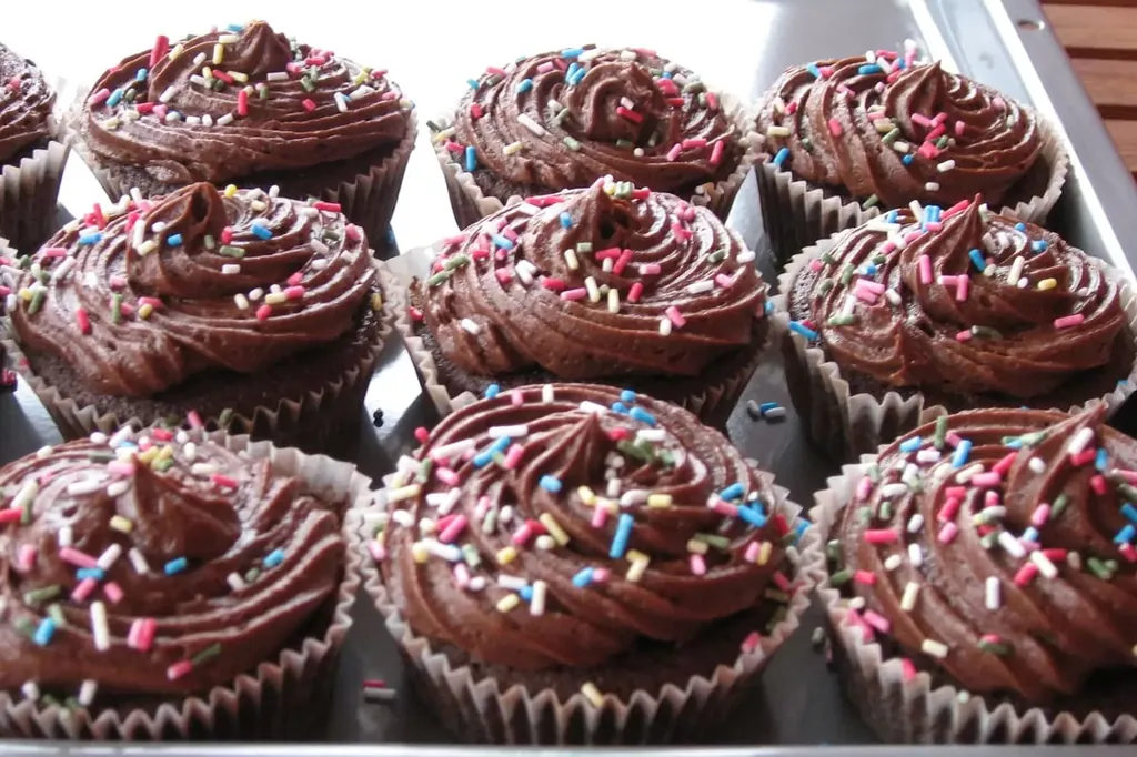 Chokladmuffins med chokladtopping