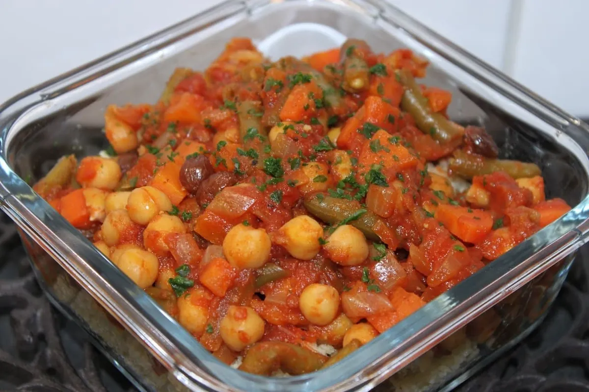 Vegetarisk gryta med kikärtor och aprikoser